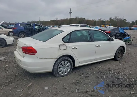 2013 Volkswagen Passat S z USA, uszkodzony, nr VIN 1VWAP7A30DC053140